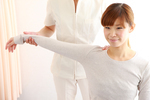 施術を受ける女性
